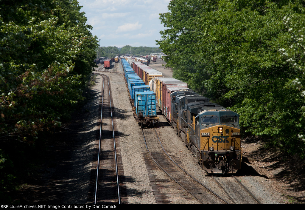 CSXT 464 Leads M427 Out of Rigby Yard 